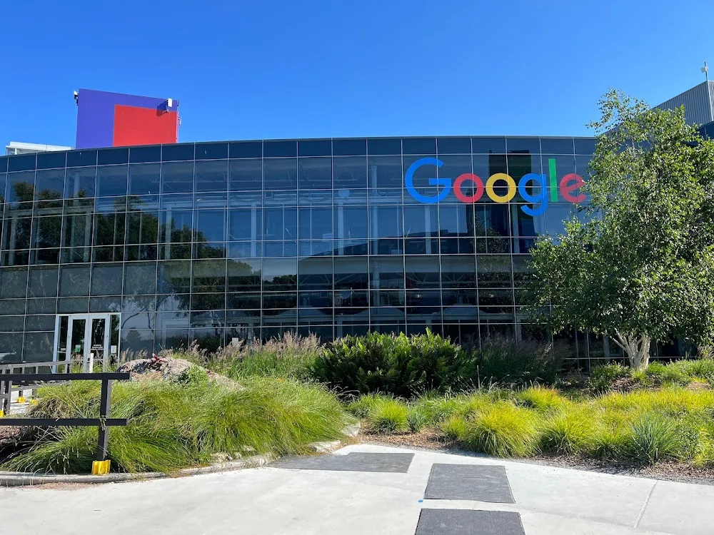 Επικεφαλής Google: Αν σκάσει η φούσκα της ΑΙ θα πλήξει όλες τις εταιρείας