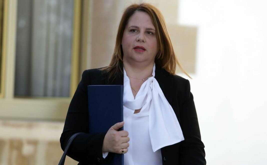 Επ. Διοικήσεως: Βρίσκει αντίσταση η κατάρριψη άνισων σχέσεων ανδρών-γυναικών