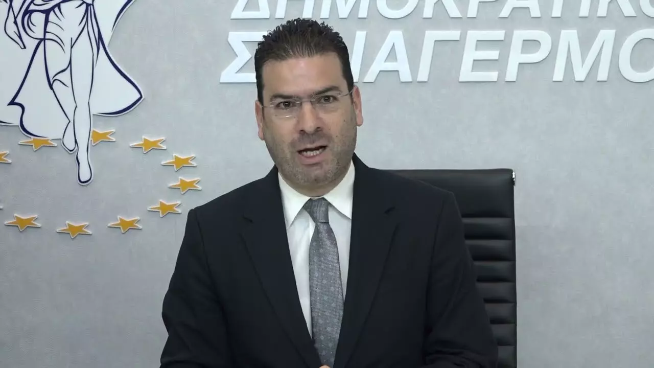 Απάντηση Δίπλαρου σε ΟΣΑΚ: «Αυτή η στάση είναι επικίνδυνη»