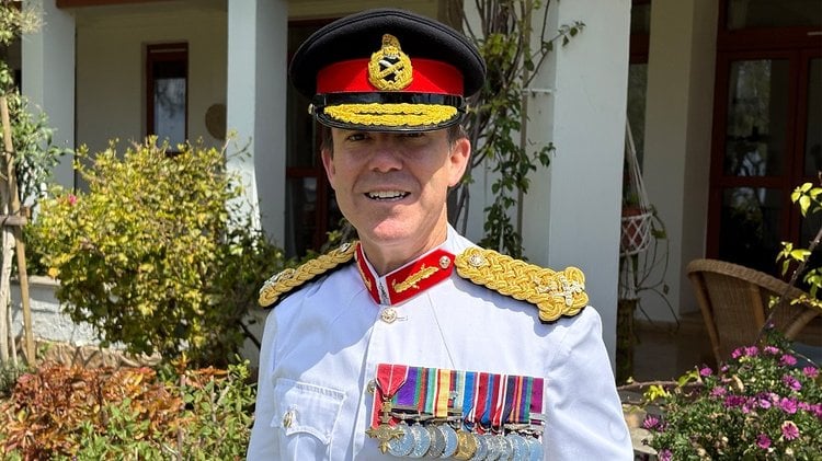 Ο Διοικητής Βρετανικών Βάσεων επισκέφθηκε τον Δήμο Παραλιμνίου – Δερύνειας