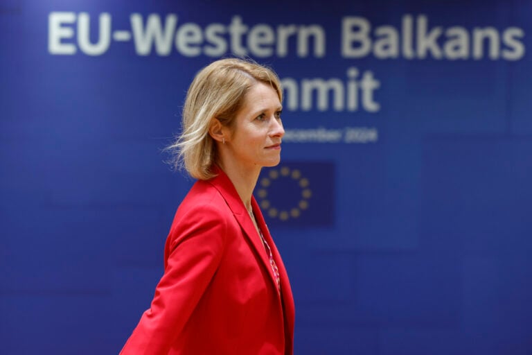 Κάλας: Οποιοδήποτε σχέδιο για την Ουκρανία πρέπει να έχει τη στήριξη Ουκρανών