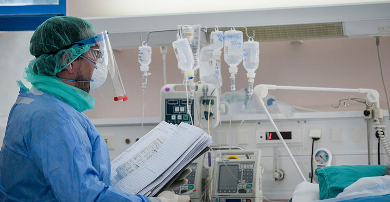 Ελλάδα: Πέθανε ο 22χρονος που κατάπιε αμάσητο ολόκληρο μπέργκερ για challenge