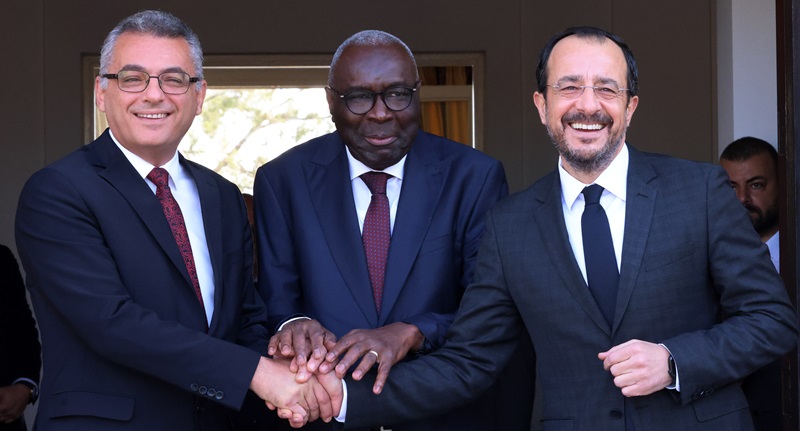 Έθεσαν κόκκινες γραμμές ΠτΔ και Έρχιουρμαν – Όσα ειπώθηκαν στο πρώτο τετ-α-τετ