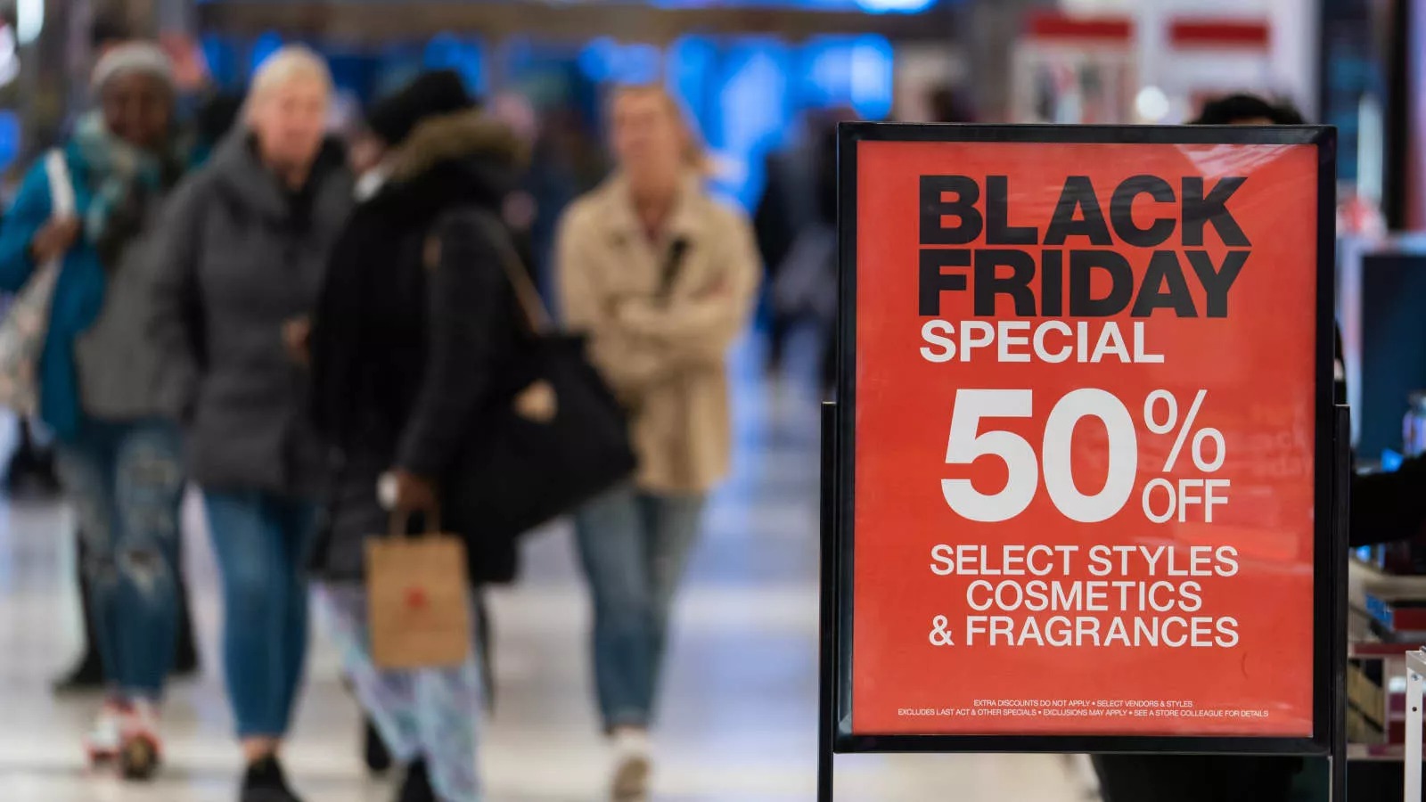 «Σβήνει» το Black Friday – Αδιαφορία από καταναλωτές και… καταστηματάρχες
