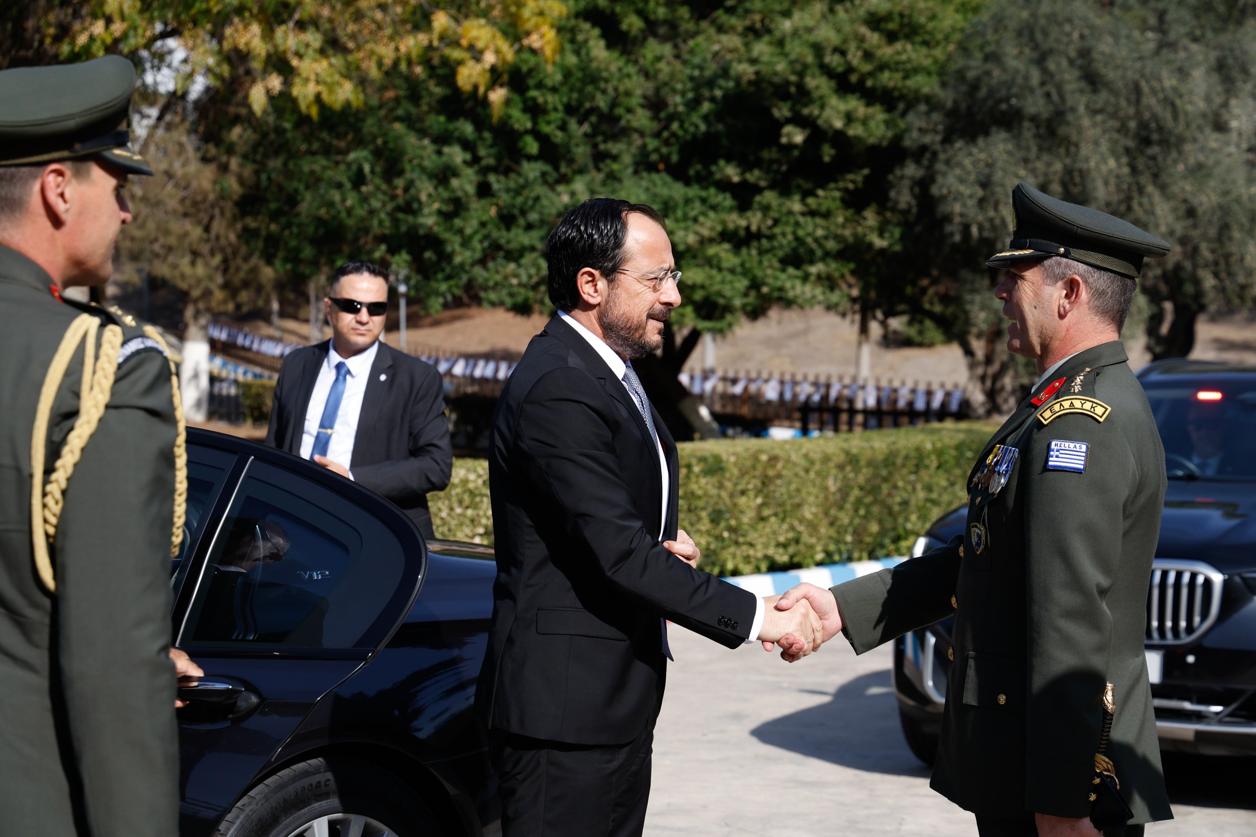 Η ΕΛΔΥΚ απένειμε τιμητική πλακέτα σε ΠτΔ και Τασούλα