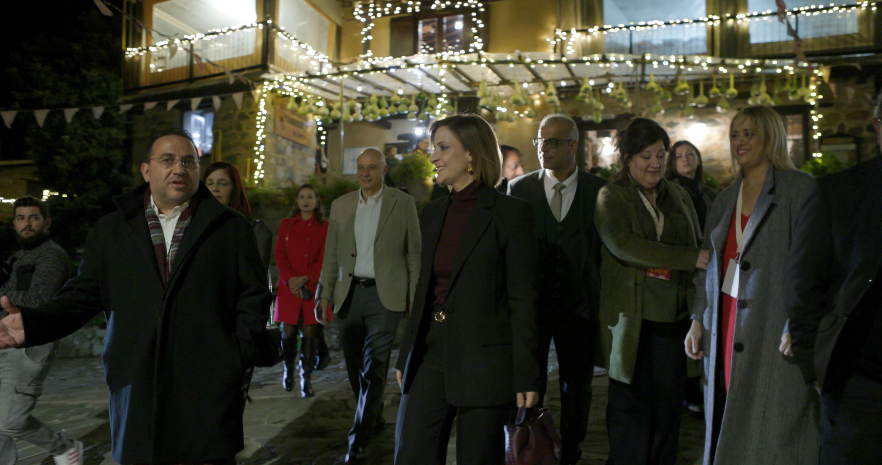 Πρώτη Κυρία: Πολλαπλά οφέλη για την ύπαιθρο από τα Χριστουγεννιάτικα χωριά