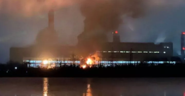 Μόσχα: Η Ουκρανία έπληξε μεγάλο σταθμό παραγωγής ηλεκτρικής ενέργειας (ΒΙΝΤΕΟ)
