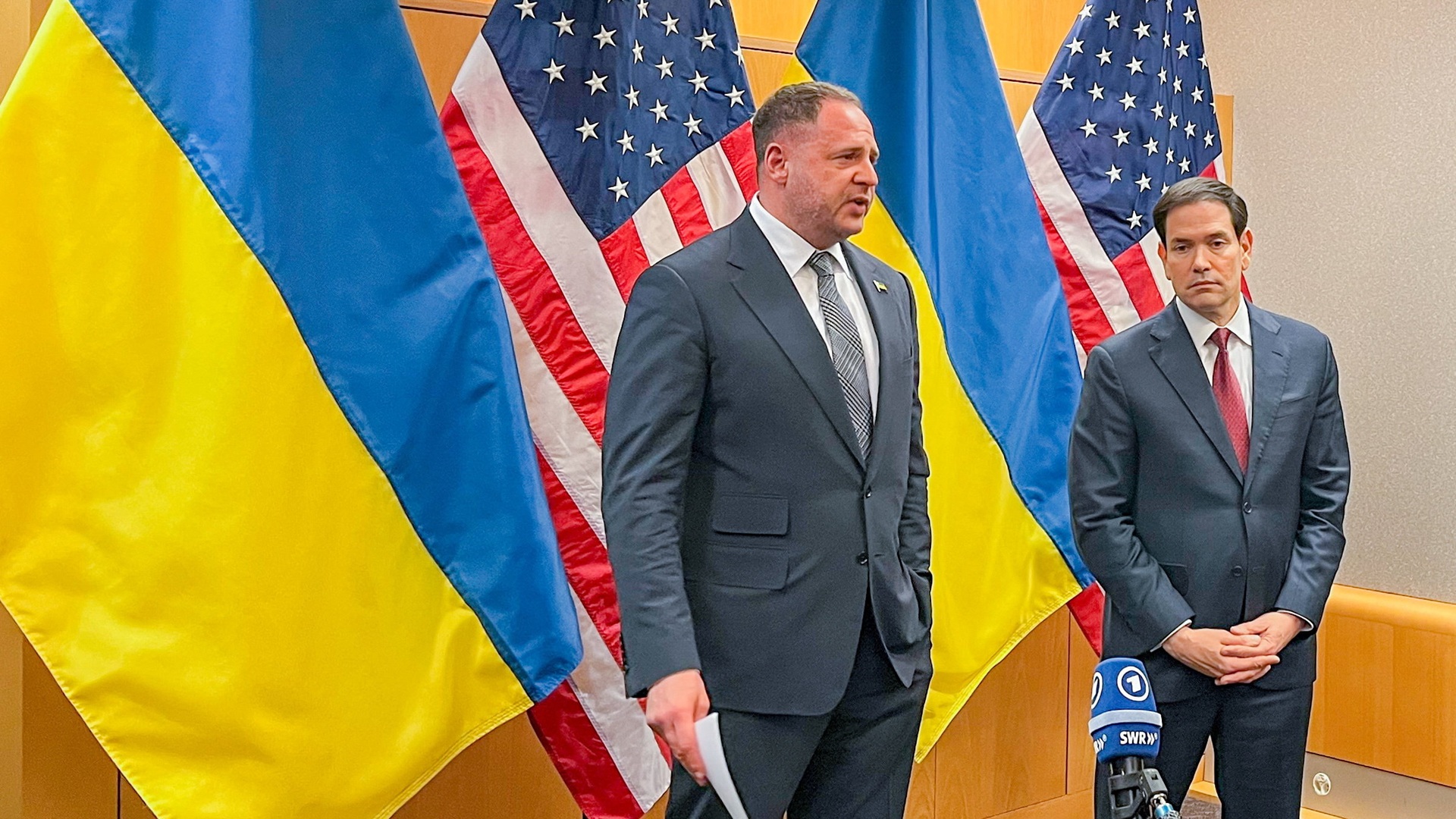 Κοινή δήλωση ΗΠΑ-Ουκρανίας: «Η συμφωνία να σέβεται την εθνική κυριαρχία»