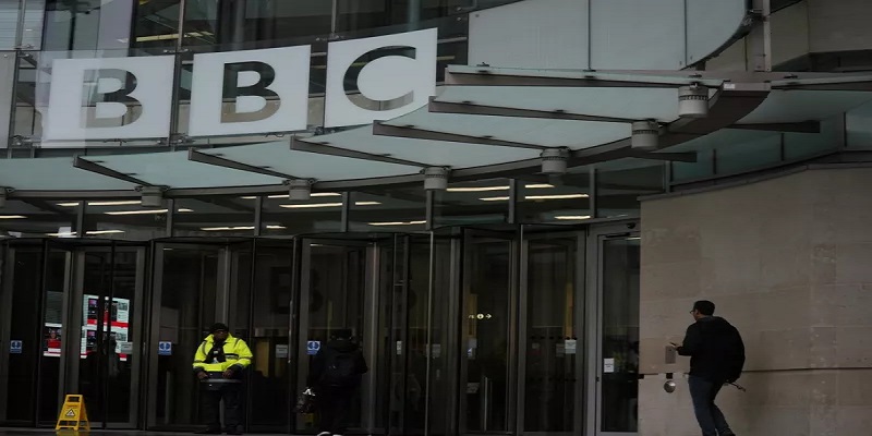 Βρετανία: Το BBC δεν είναι «θεσμικά προκατειλημμένο», λέει ο Μάικλ Πρέσκοτ