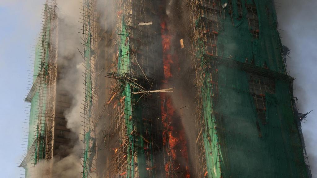 Χονγκ Κονγκ: Τέσσερις νεκροί από την πυρκαγιά που εκδηλώθηκε σε πολυκατοικίες