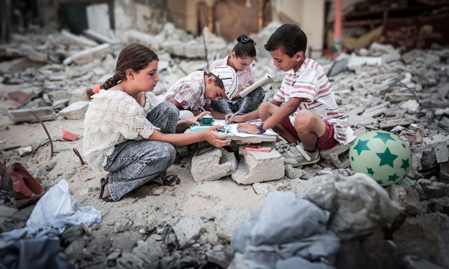 Παιδιά της Γάζας επιστρέφουν στα σχολεία-καταφύγια μετά από δύο χρόνια πολέμου