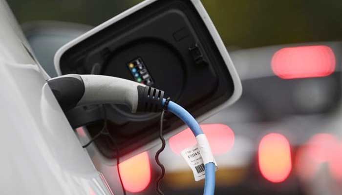 Στα 85 ευρώ το εξώδικο για στάθμευση οχήματος σε σημείο επαναφόρτισης EV