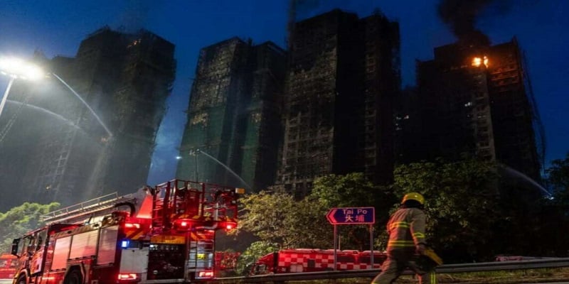 Στους 94 οι νεκροί από την πυρκαγιά σε πολυκατοικίες στο Χονγκ Κονγκ