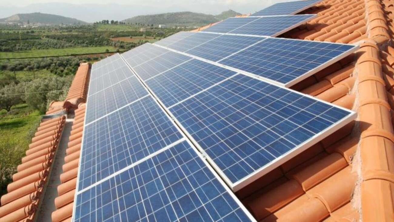 ΑΗΚ: Πρωτοφανής αύξηση αιτήσεων για εγκατάσταση φωτοβολταϊκών