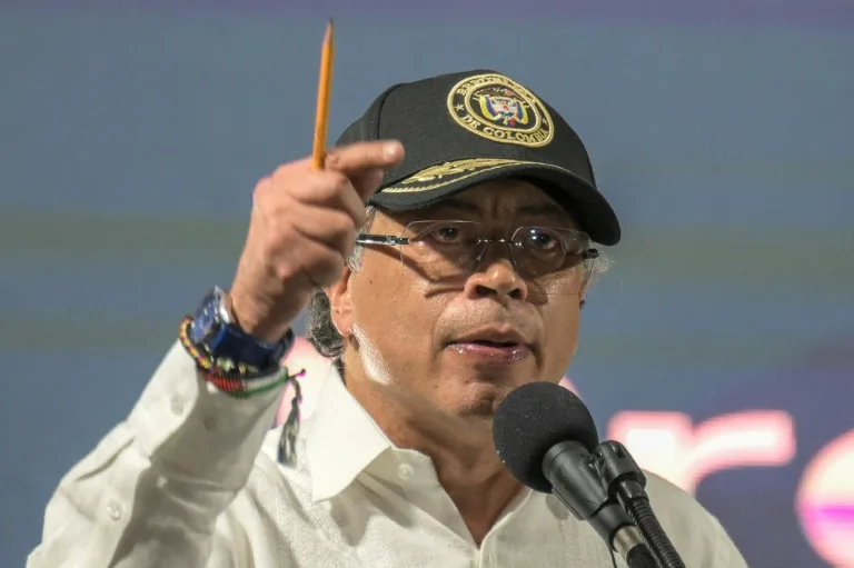 Κολομβία: Επικεφαλής μυστικών υπηρεσιών είπε ότι έχει καλή συνεργασία με CIA