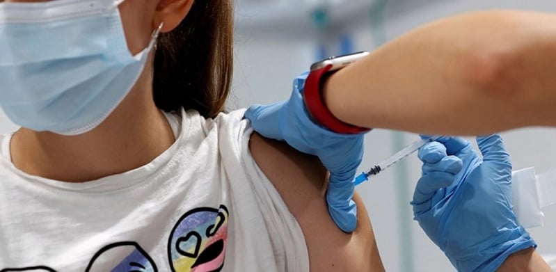 NYT: Εσωτερικό σημείωμα FDA συνδέει 10 παιδικούς θανάτους με εμβόλια COVID-19