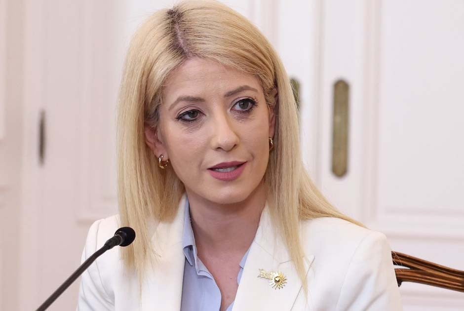 Αννίτα: «Το διακύβευμα δεν είναι η εκλογική νίκη, είναι το μέλλον της χώρας»