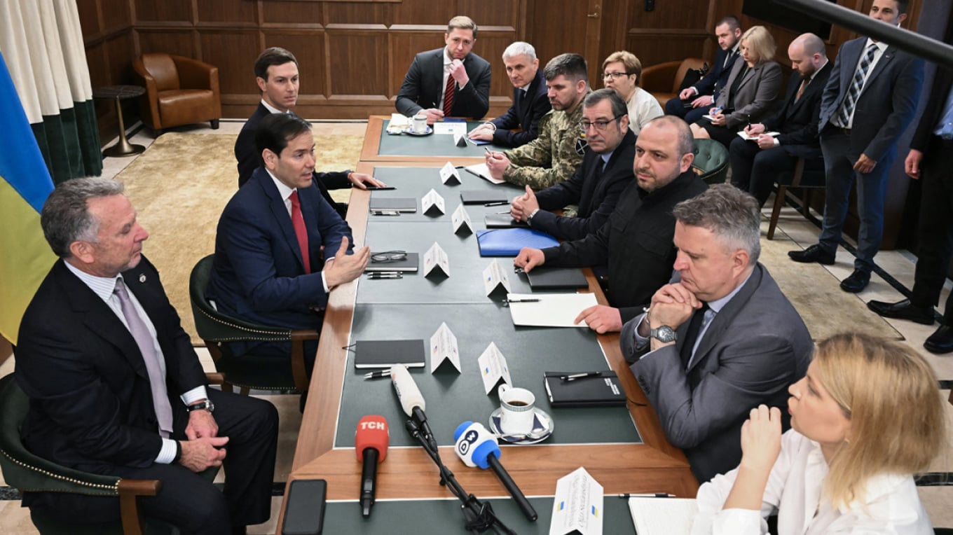 Σε εξέλιξη οι διαπραγματεύσεις για το σχέδιο ειρήνης που θα πάει στον Πούτιν