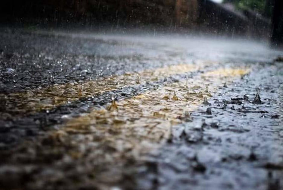 Κατολίσθηση πετρών και χώματος σε δρόμους στην περιοχή Τροόδους