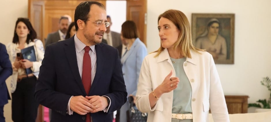 Σήμερα στην Κύπρο Μέτσολα- Βλέπει ΠτΔ, Αννίτα και εκπροσώπους κομμάτων