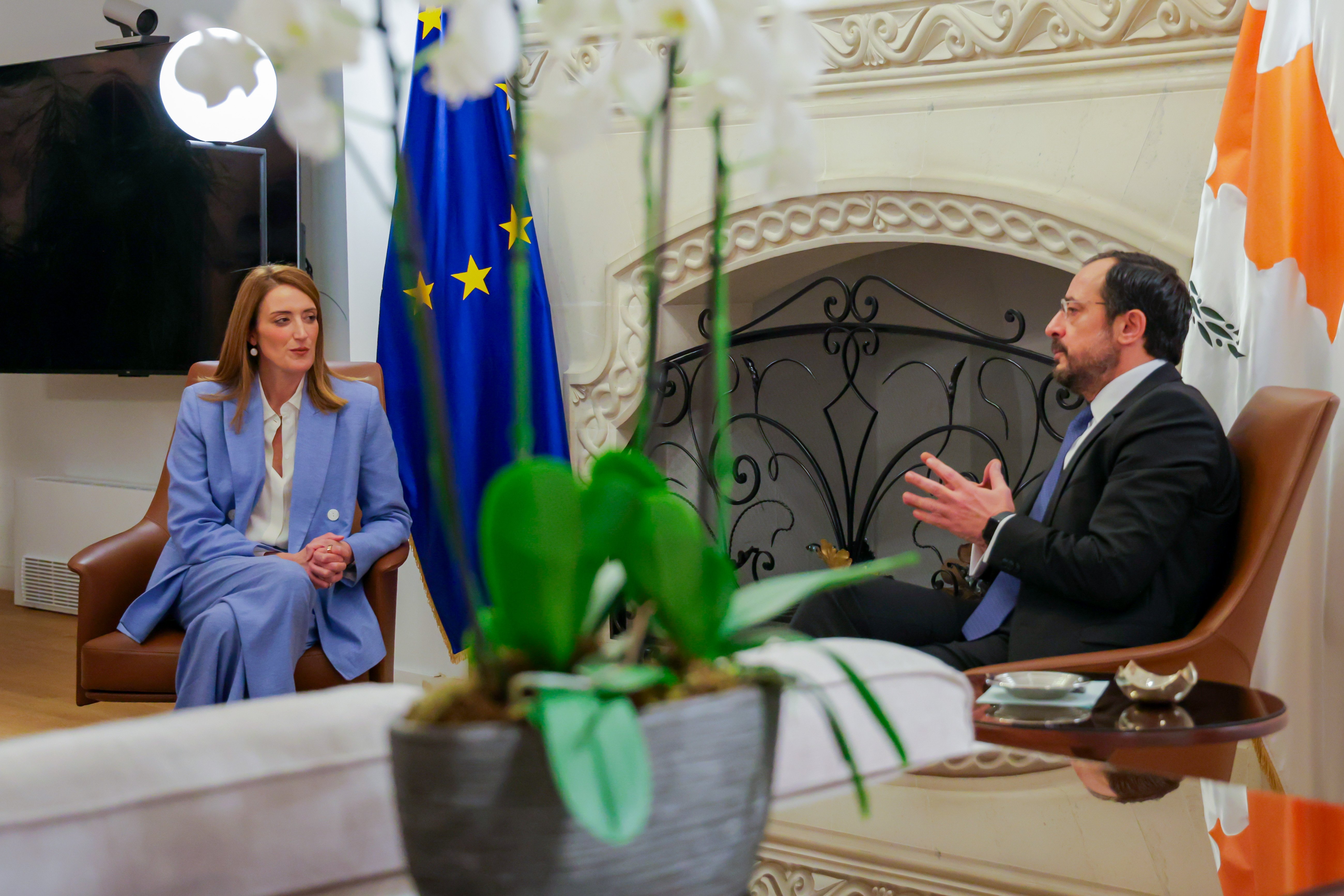 ΠτΔ σε Μέτσολα: Στόχος μας να ενισχύσουμε τη στρατηγική αυτονομία της ΕΕ