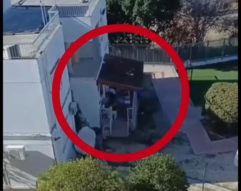 Σάλος με ανήλικο έξω από δομή: «Βοήθεια, θέλω τη μάμα μου»- Τι απαντούν οι ΥΚΕ