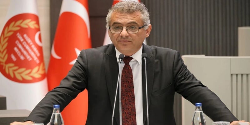 Στο «συνταγματικό» προσέφυγε ο Έρχιουρμαν για το θρησκευτικό κολέγιο