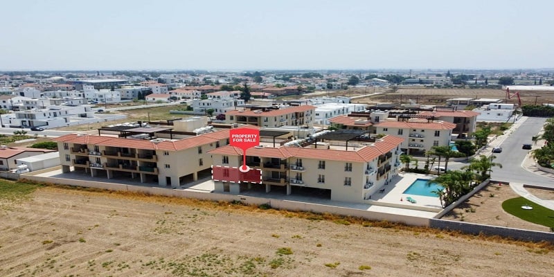 Αναβολή στην υπόθεση κτηματομεσίτριας που κατηγορείται για σφετερισμό ε/κ γης