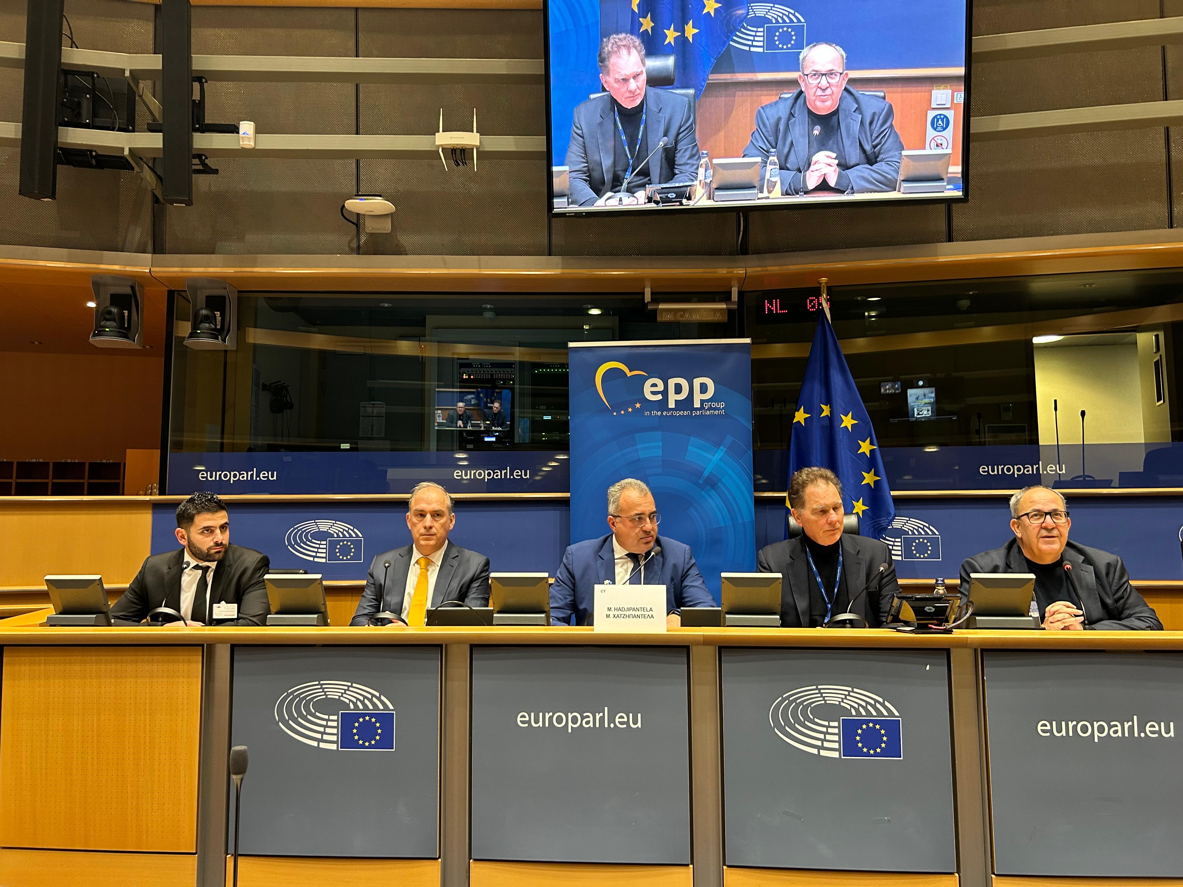 Εκδήλωση Χατζηπαντέλα στο ΕΚ: «Από καρδιάς, το ευχαριστώ της προσφυγιάς»