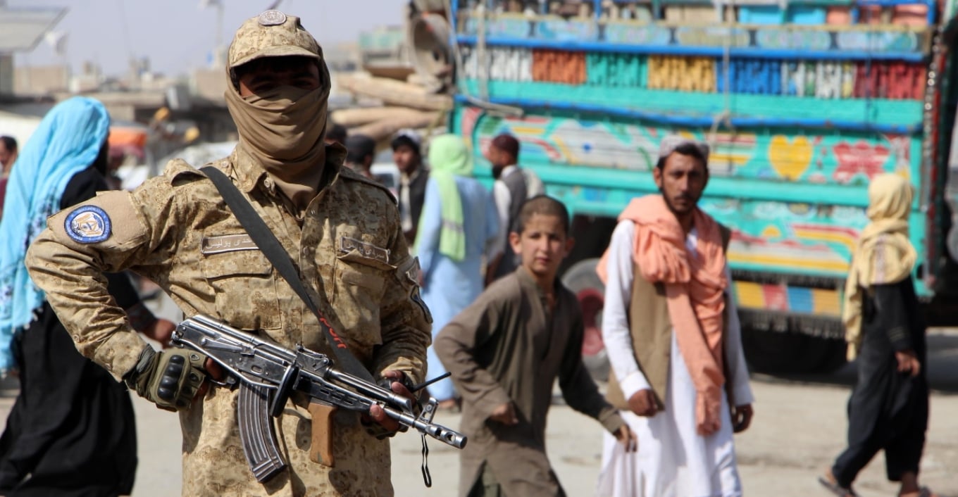 Ανταλλαγή πυρών στα σύνορα Αφγανιστάν και Πακιστάν (ΒΙΝΤΕΟ)