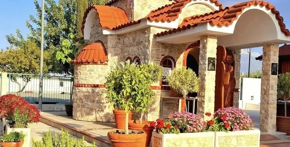 Εντοπίστηκαν στο σπίτι της 44χρονης τα λείψανα – Τέθηκε υπό εξαήμερη κράτηση