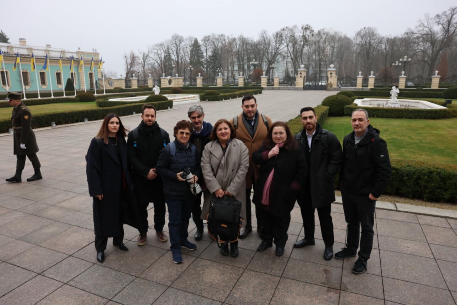 Χριστούγεννα στο δοκιμαζόμενο Κίεβο που αντιστέκεται