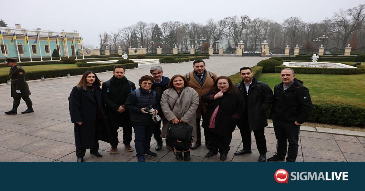 Χριστούγεννα στο δοκιμαζόμενο Κίεβο που αντιστέκεται