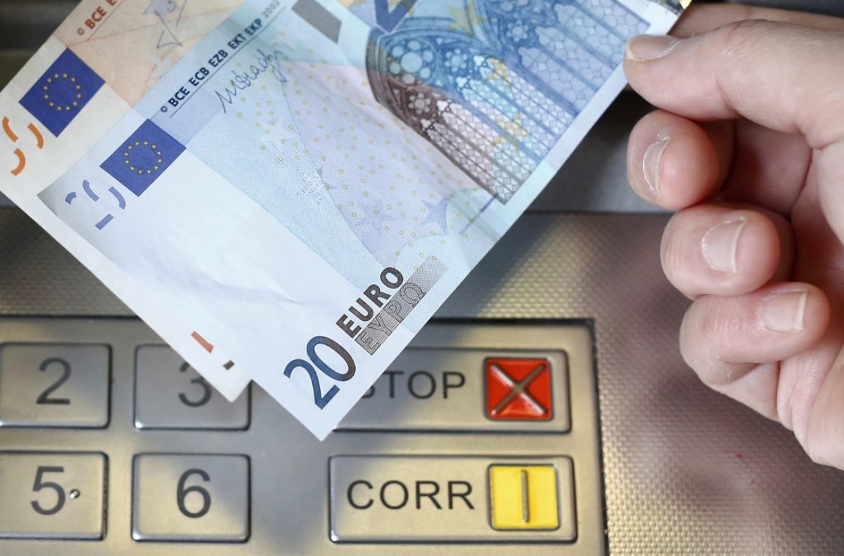 Τέλος από 1η Ιανουαρίου οι προσωπικές επιταγές για συναλλαγές με το δημόσιο
