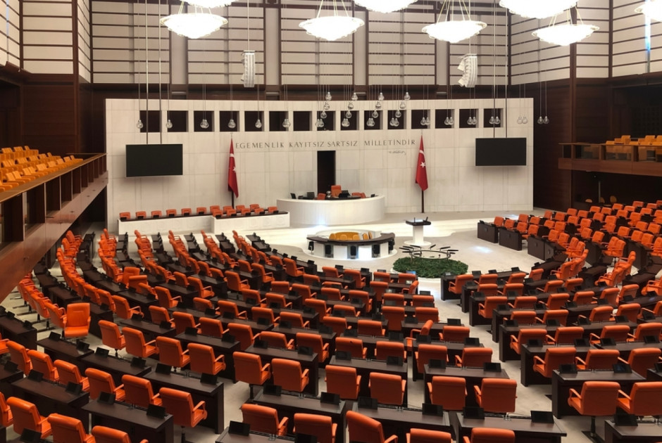 Σκάνδαλο κακοποίησης ανηλίκων μέσα στην τουρκική εθνοσυνέλευση