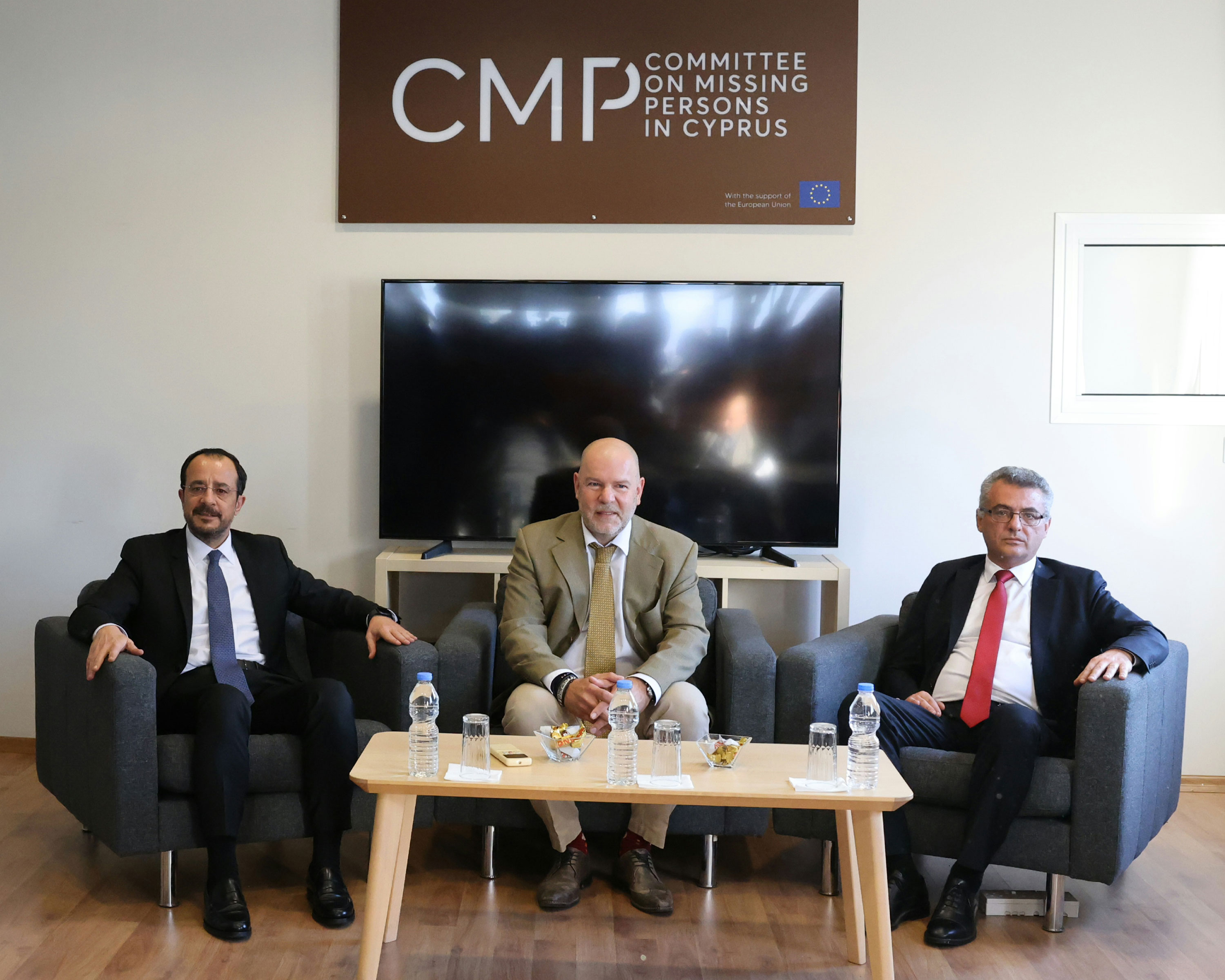 Κοινή επίσκεψη ΠτΔ -Έρχιουρμαν στη ΔΕΑ – «Χρειαζόμαστε πολιτική βούληση»