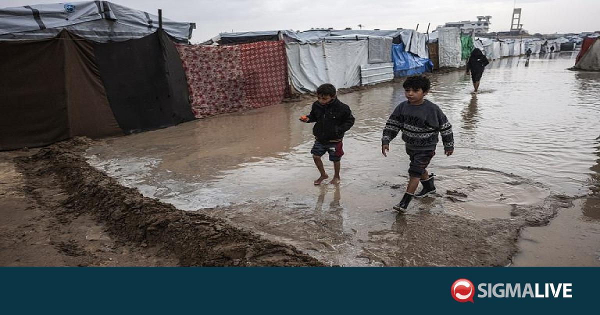 Καταιγίδα σαρώνει τη Γάζα-Πλημμύρισαν σκηνές στους καταυλισμούς εκτοπισμένων