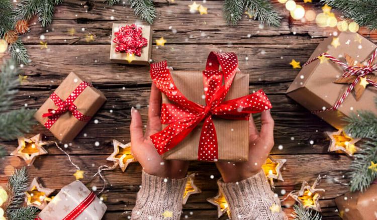 Υιοθετήστε μια Οικογένεια: Μείωση στη ζήτηση για βοήθεια φέτος τα Χριστούγεννα