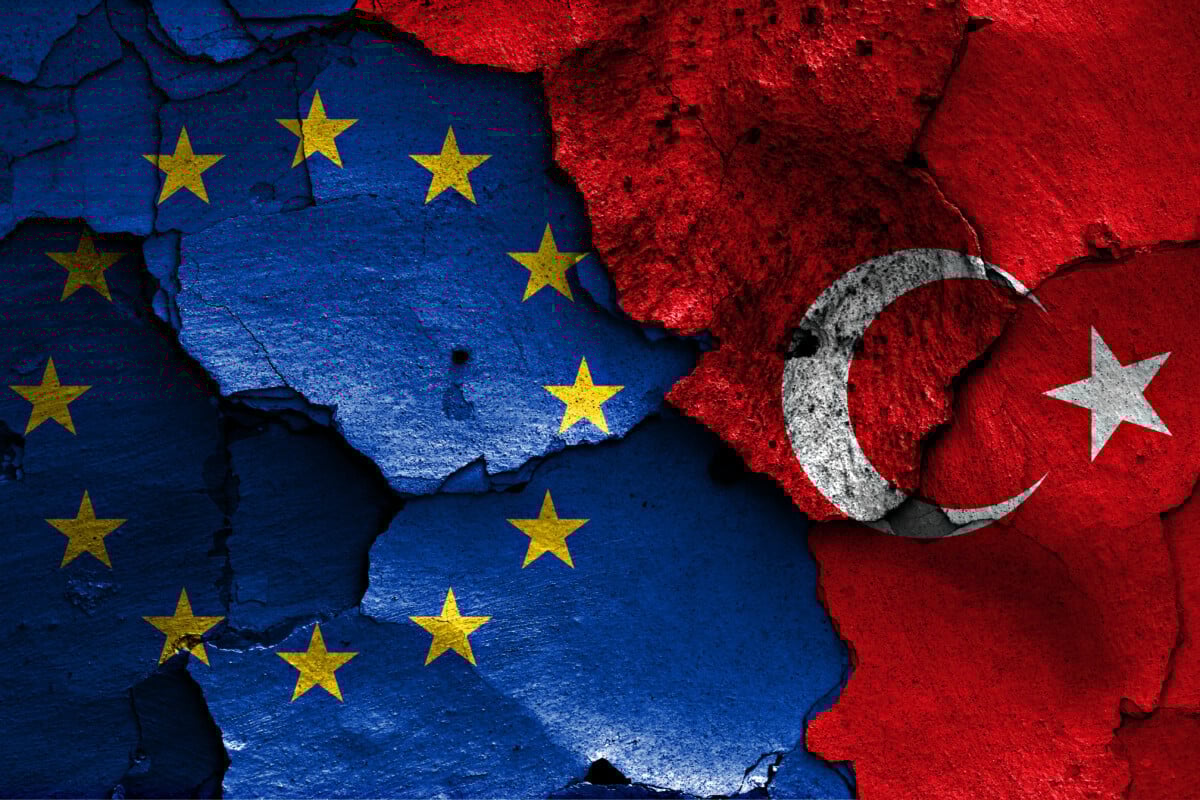 «Η Τουρκία δεν έχει αποκλειστεί από το SAFE»: το μήνυμα της ΕΕ στην Άγκυρα