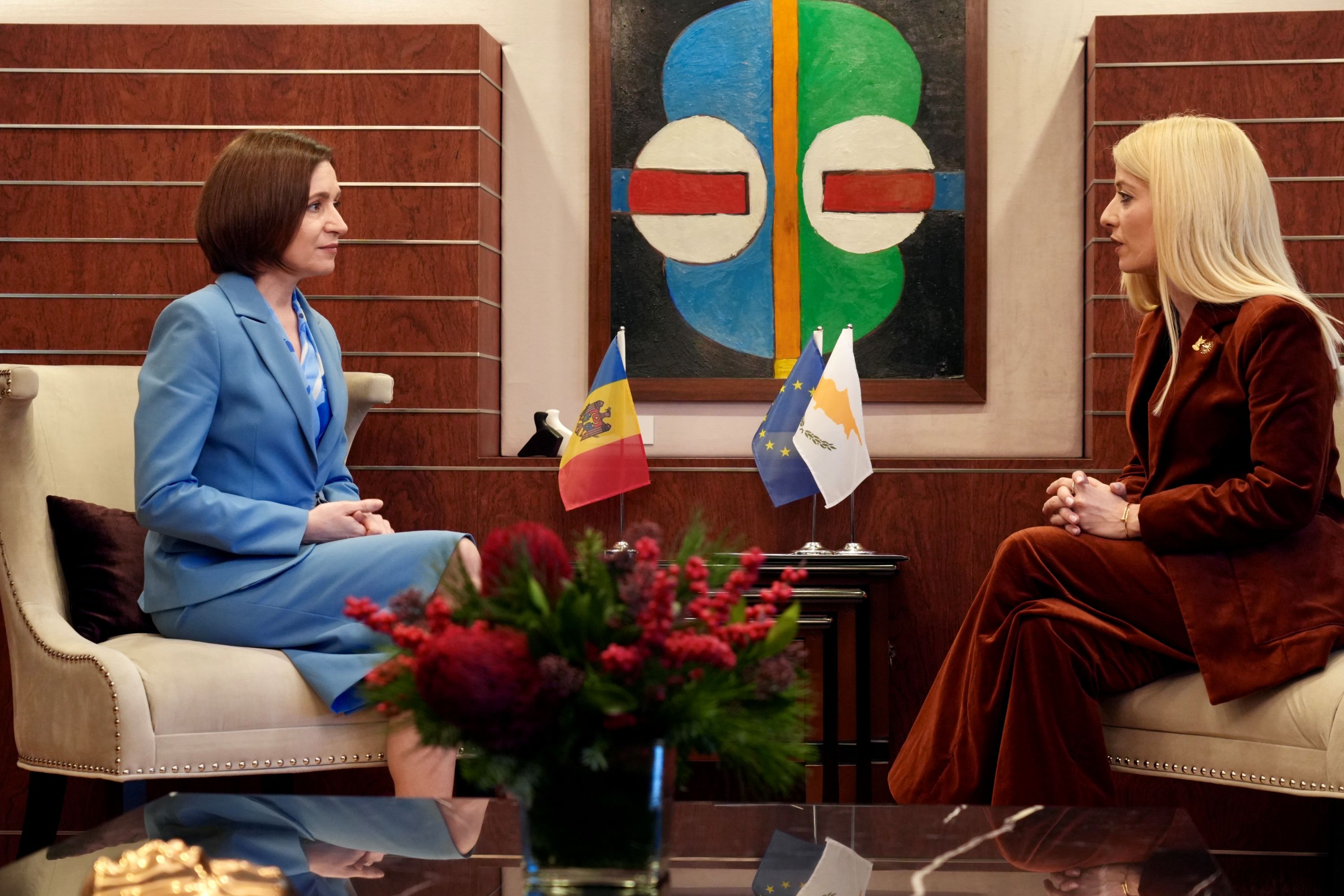 Συνάντηση ΠτΒ–Σάντου: Στο επίκεντρο το Κυπριακό, Προεδρία ΕΕ και Ουκρανικό