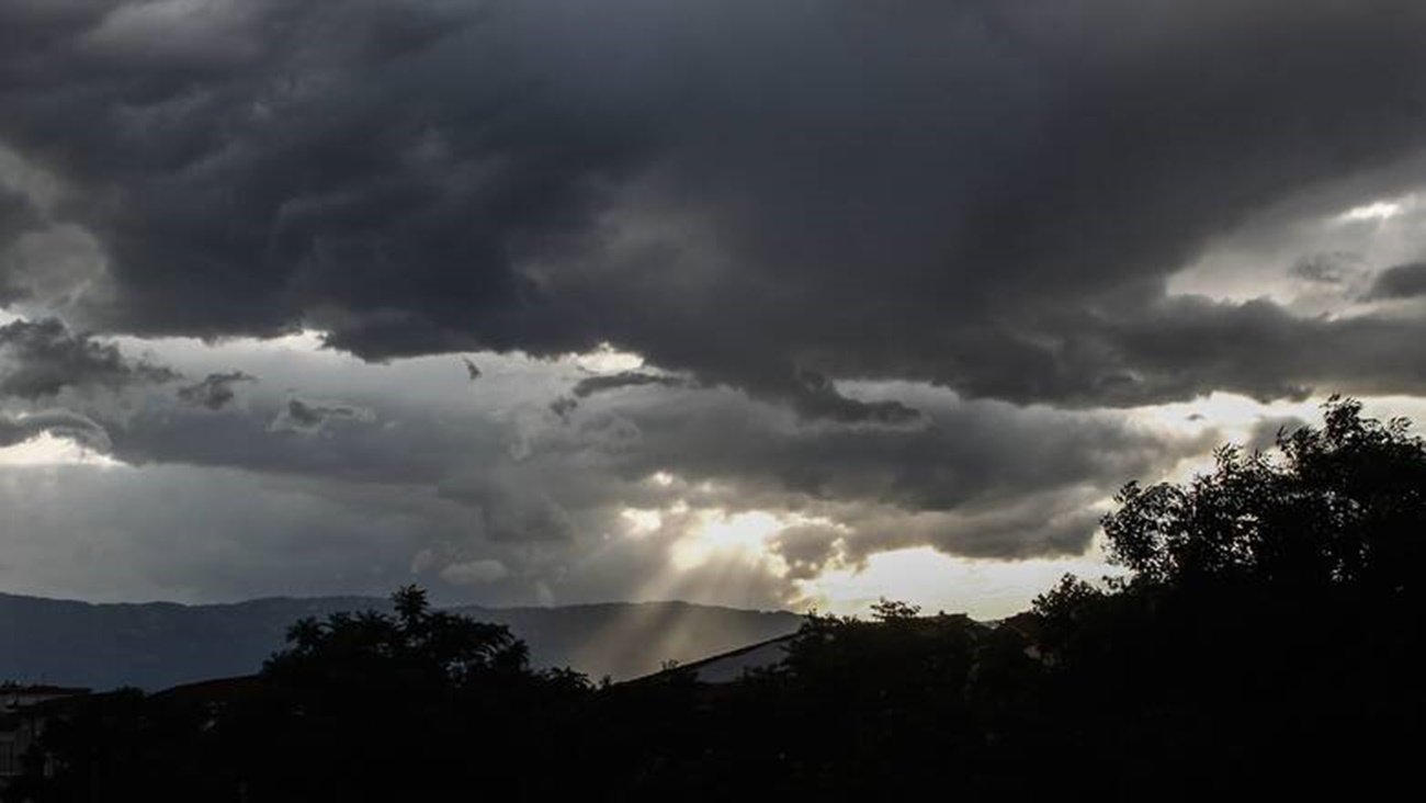 Καιρός: Αίθριος με πτώση θερμοκρασίας το βράδυ - Πότε αναμένονται ξανά βροχές