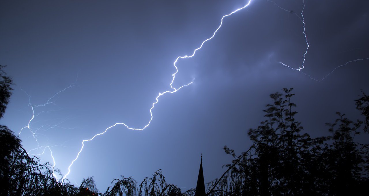 Καιρός: Βροχές και καταιγίδες απόψε - Ποιες περιοχές θα επηρεαστούν