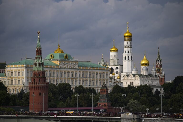 Κρεμλίνο: Η Μόσχα προετοιμάζεται για επαφές με τις ΗΠΑ για την Ουκρανία