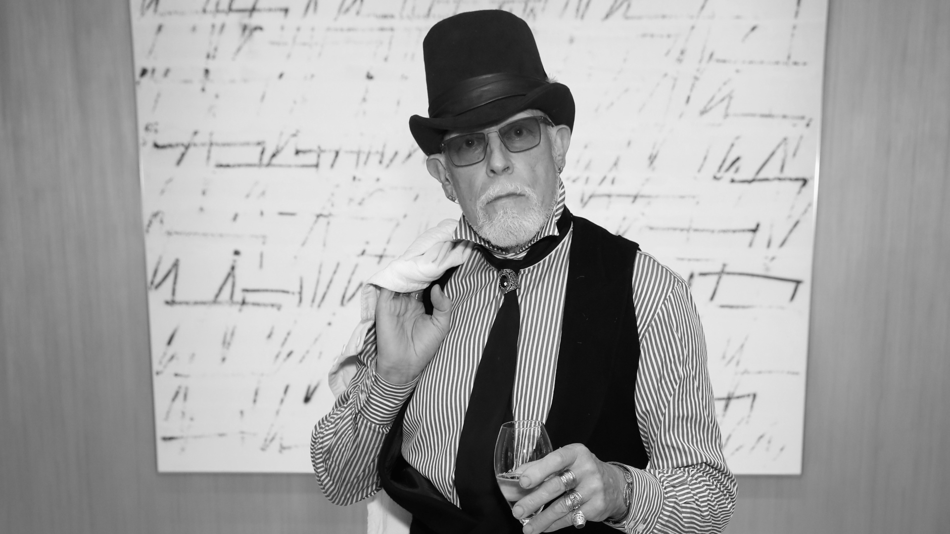 Βρετανία: Πέθανε ο θρυλικός σχεδιαστής μόδας Άντονι Πράις σε ηλικία 80 ετών