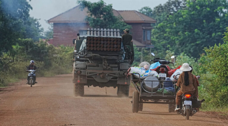 &Kappa;&alpha;&mu;&pi;ό&tau;&zeta;&eta;: &Pi;ά&nu;&omega; &alpha;&pi;ό 500 &chi;&iota;&lambda;. &epsilon;&kappa;&tau;&omicron;&pi;&iota;&sigma;&mu;έ&nu;&omicron;&iota; &lambda;ό&gamma;&omega; &tau;&omega;&nu; &epsilon;&chi;&theta;&rho;&omicron;&pi;&rho;&alpha;&xi;&iota;ώ&nu; &mu;&epsilon; &tau;&eta;&nu; &Tau;&alpha;ϊ&lambda;ά&nu;&delta;&eta;