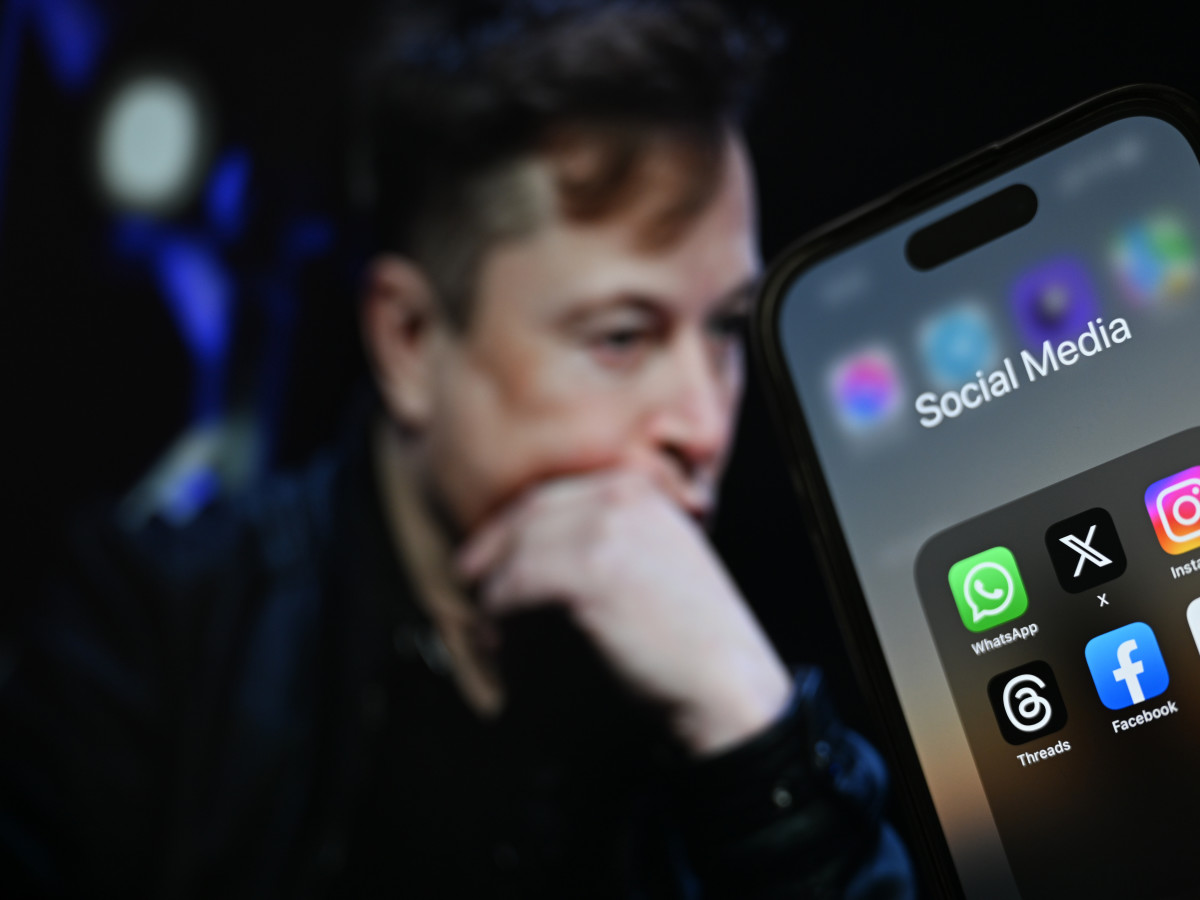 Ίλον Μασκ:Προβλέπει το τέλος των smartphones -«Θα μιλάμε με τεχνητή νοημοσύνη»