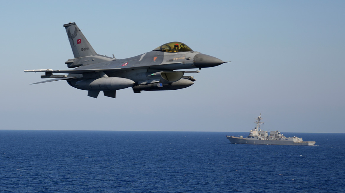 ΥΠΑΜ Τουρκίας: Για τις παραβιάσεις στο Αιγαίο ευθύνεται η ελληνική προσέγγιση