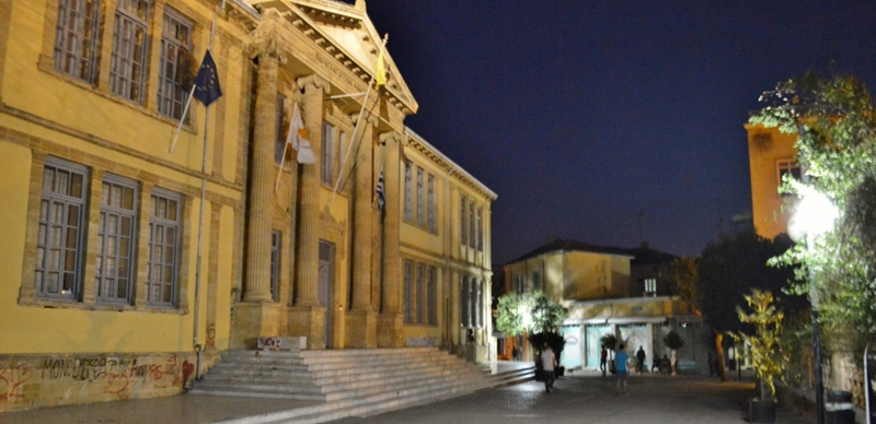 Drunk Individuals Attack Police Officers in Faneromeni, Two Arrested