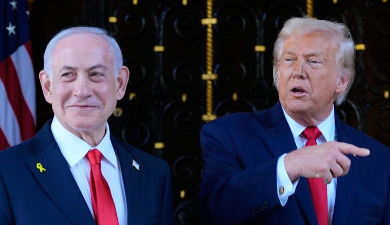 Τραμπ: Υπέρ νέων βομβαρδισμών στο Ιράν αν επεκτείνει την κατασκευή πυραύλων