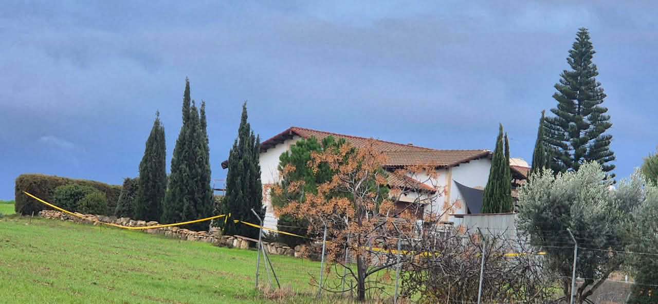 Έριξαν 4 πυροβολισμούς κατά της οικίας του επιχειρηματία- Εικόνα από το σημείο